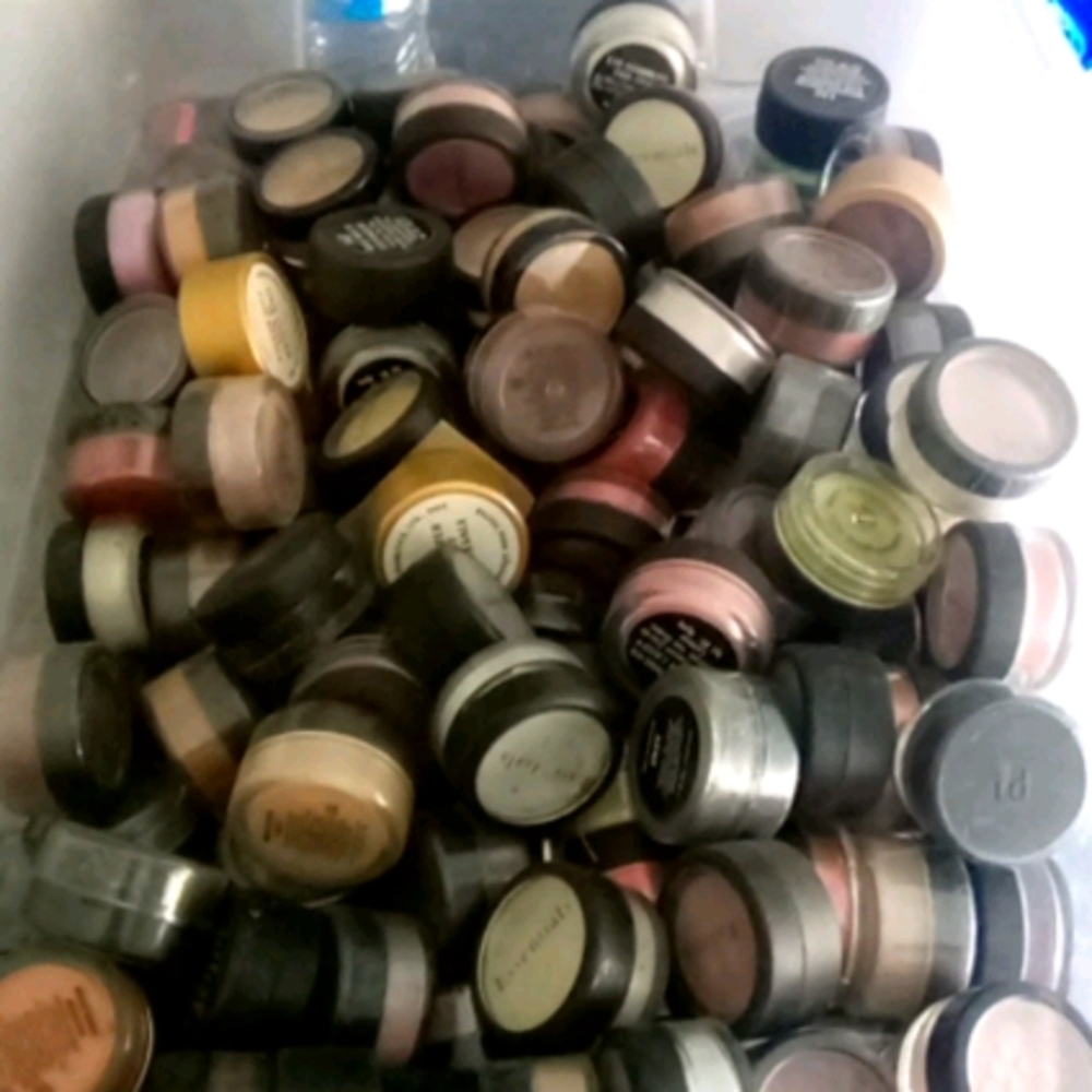 👀 eye shadows and 👁️ eye shimmer